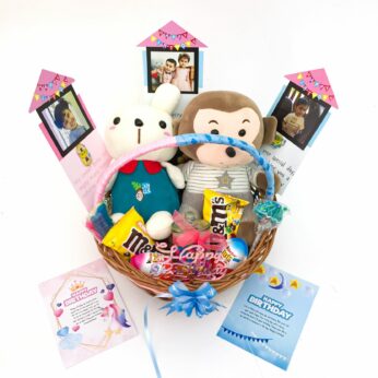 Decorous children’s day gift set gift hamper with lovely soft toys and a sweet greetings.