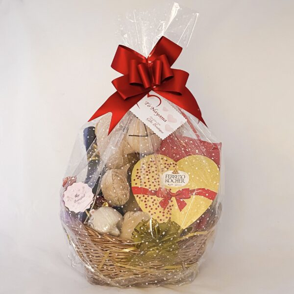 Elegant celebrity gift hamper containing Teddy Bear, Chocolates and a lovely Greetings - Image 3