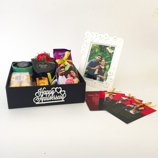 Luxury Birthday gift hamper with Key Chain, Watch and a sweet greetings. - Image 5