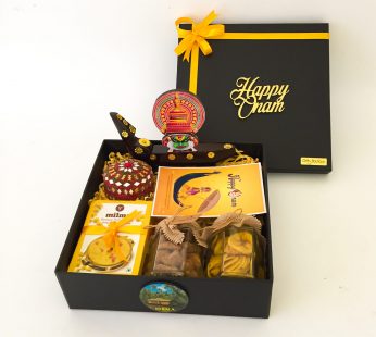 Finest Gift to Kerala traditional gift box with kathakali boat and banana chips