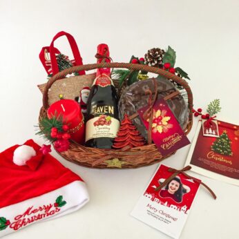 Corporate Christmas gift ideas for employees includes rich plum cake, grape wine and much more