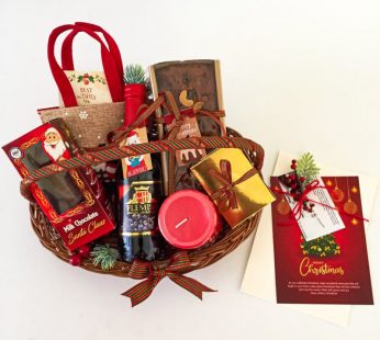 Dreamy Christmas presents & gift hamper With lovely greetings.