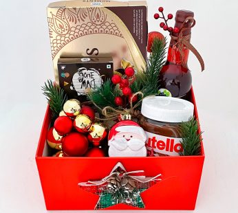 Premium corporate holiday gifts with chocolates, wine and holiday decoration Keyword: corporate holiday gifts