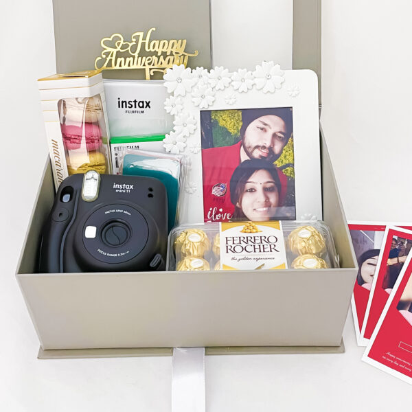 gifts for 25th wedding anniversary to a couple in india