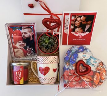 Ideal valentine’s day gift hampers with elegant Candle, Fame, Plant With Pots And Cards