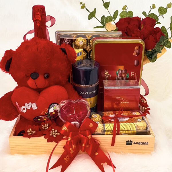 Premium valentines day gifts for her