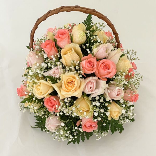 Best flowers to say congratulations Filled With The Fresh Rose Flowers - Image 2