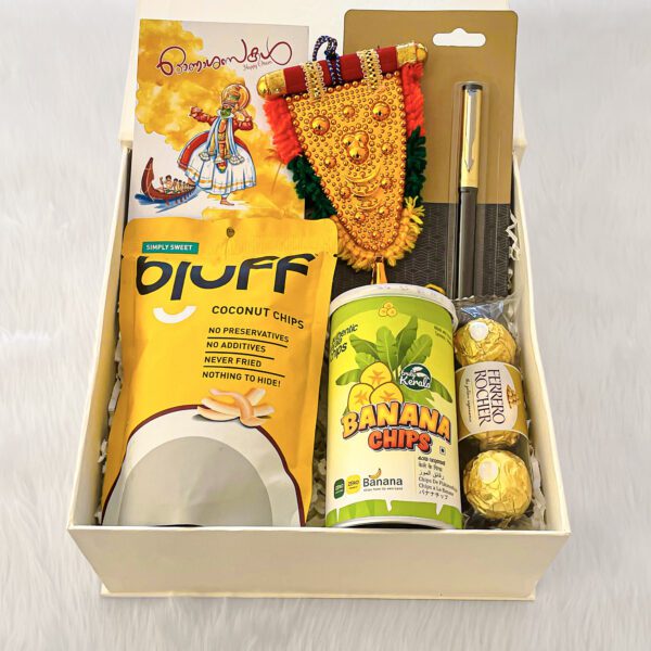 Finest Onam corporate gift hamper with coconut chips and banana chips - Image 3