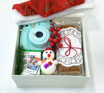 Unique kids gifts for Christmas from chocolates and cakes to printed mug and mini camera