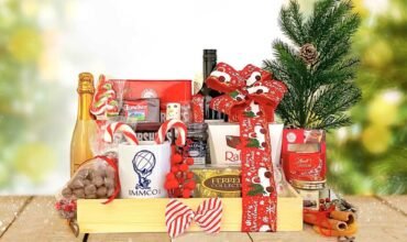 Premium Christmas hampers to make the festive season blissful and melodious