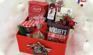 Exclusive Christmas corporate gifting and hampers to reward your managers, employees, and clients for a merrier Christmas eve