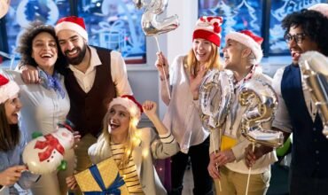 Why Is Giving End Of Year Gifts To A Company’s Staff Important?