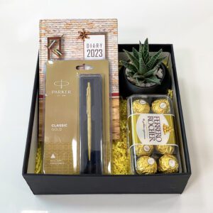 Browse the best Corporate Gifts For new year starting with pre-curated corporate hampers and custom gifts to reward your staff