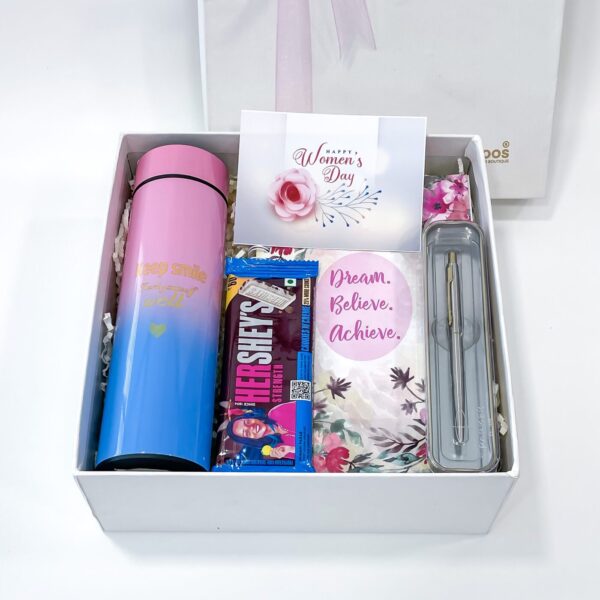 buy best Mothers Day Gifts In India this hamper with white packaging includes greeting cards