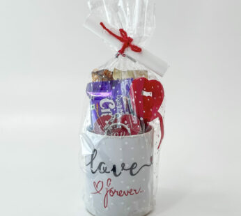 Fun-Size Valentine’s Day Special Mug Hamper With Chocolates, And Keychain