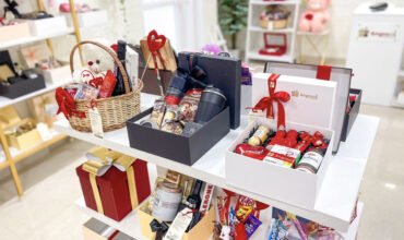 Discover the Perfect Gift Hamper Basket for Any Occasion with Angroos