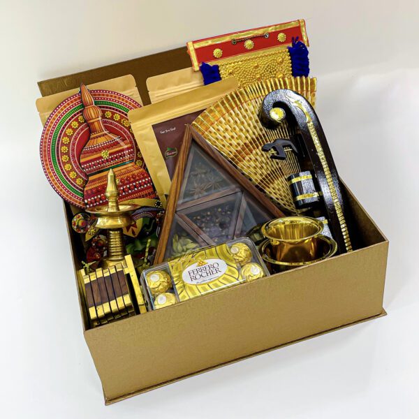 Surprise your dearest ones with a Republic Day special gift, filled with Nilavilakku, Kathakali heads, and more - Image 2
