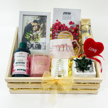 Cherished Moments Gift Box: The Best Gifts for Her – Featuring a 5×7 Photo Frame, Mrs. Mug, Ferrero Rocher, Plants, and More
