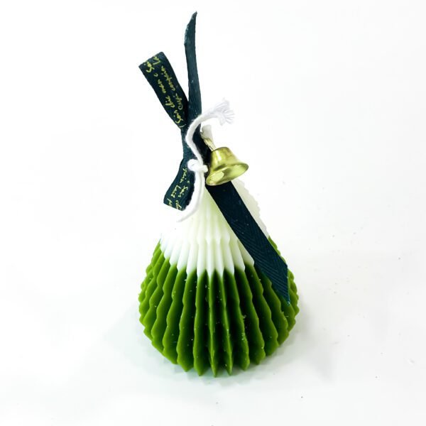merriment tree shape scented candle for infusing your Xmas celebrations - Image 4