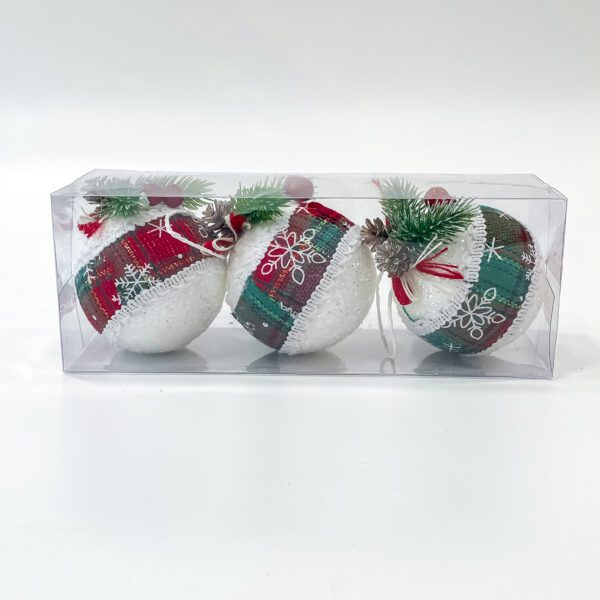 Spread the majestic beauty of your holidays with our personalized Christmas ornaments - Image 2