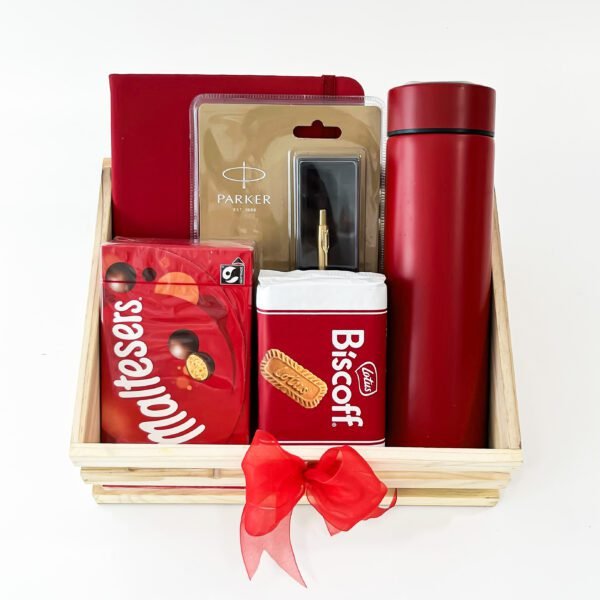 Happy New Year gifts for the boss filled with a personalized bottle, Lotus Biscoff, and more - Image 2