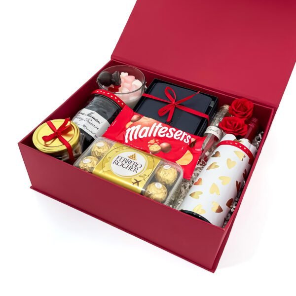 Special Valentine's Day gifts romantically filled with chocolates, red wine, and more - Image 3