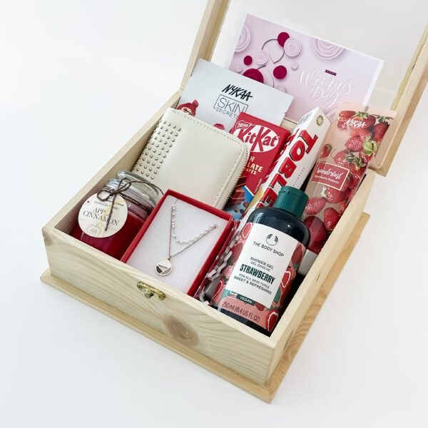 EmpowerHer Elegance: International Women's Day Gift Set - Image 4