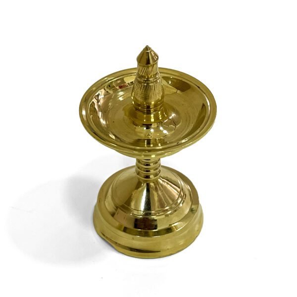 Kerala traditional small Nilavilaku for sacred moments (H 2.2 x L 1.2 x W 1.2 Inch) x 2 pcs - Image 3