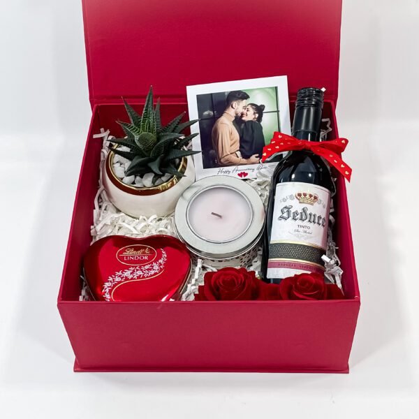 Wedding Anniversary gifts for Couples