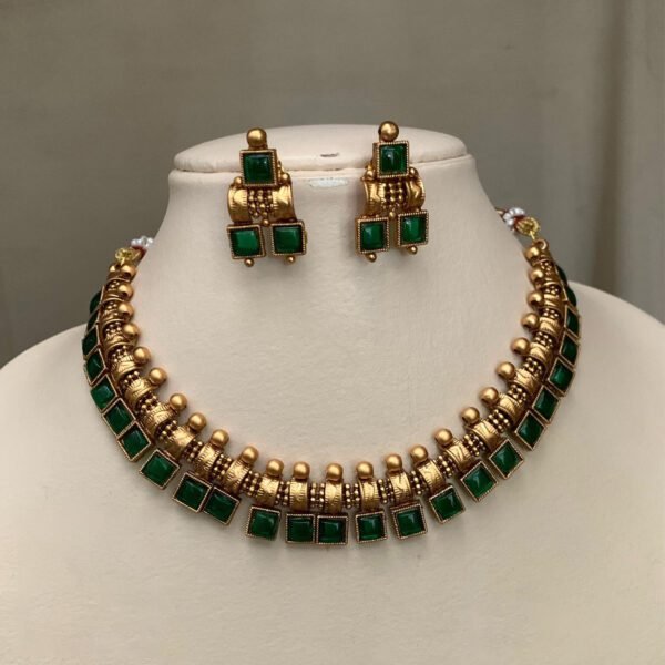 Timeless Charm: Traditional Temple Jewelry Set - Image 2