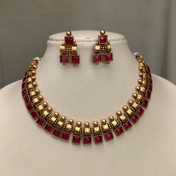 Timeless Charm: Traditional Temple Jewelry Set - Image 3
