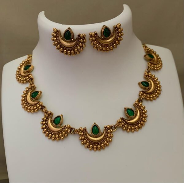 Artificial Gold Necklace - Timeless Elegance for Every Occasion - Image 3