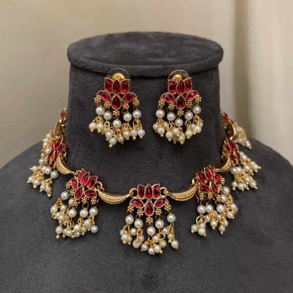 Dreamy Imitation Ruby and Emerald Necklace And Earrings Set - Image 2
