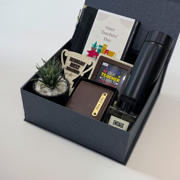 Elegant Teachers Day Gift Hamper – Thoughtful & Practical Gifts for Teachers - Image 2