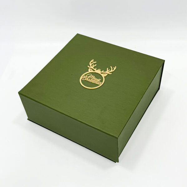 Exclusive Xmas Gift Hamper - Premium Parker Pen, Loaf Cake, Candle & More for Perfect Holiday Gifting - Image 4