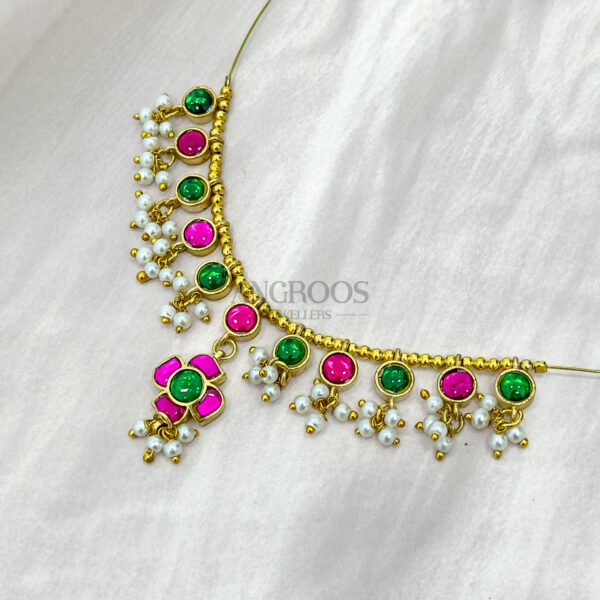 Traditional Invisible Chain Necklace Set with Kemp Stones & Pearl Drops – 18 Inch - Image 2