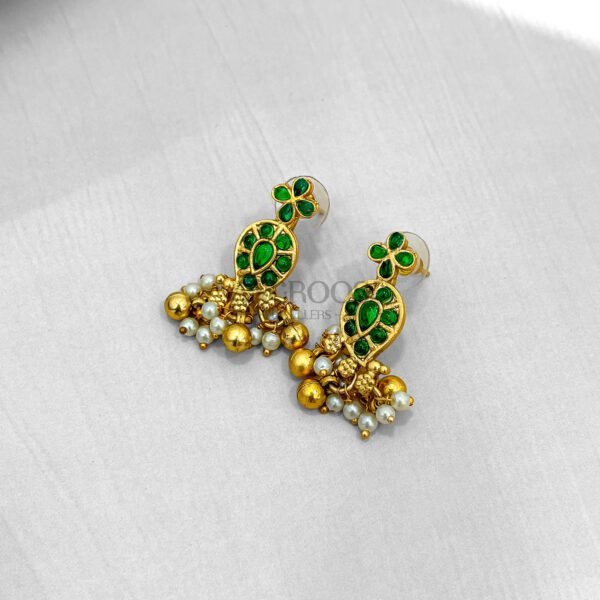 Green Stone Haram Set with Pearl Drops – 22 Inch Traditional Necklace & Earrings Set - Image 3