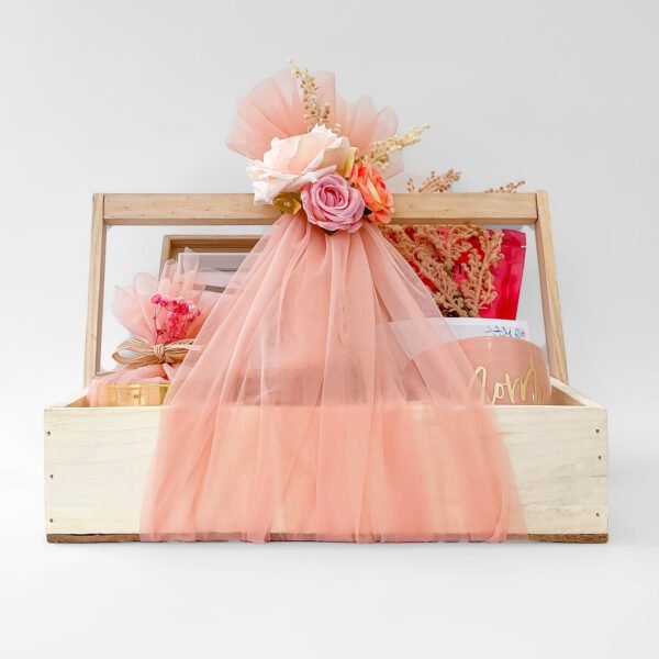 Elegant Mother's Day Gift Tray | Premium Tray with Chocolates, Candle, Plant & Greeting Card - Image 5