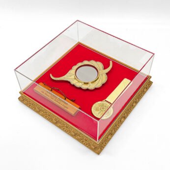 Aranmula Deepam Mirror – Premium Display Case Gift with Golden Base (Geographical Indicated hologram)