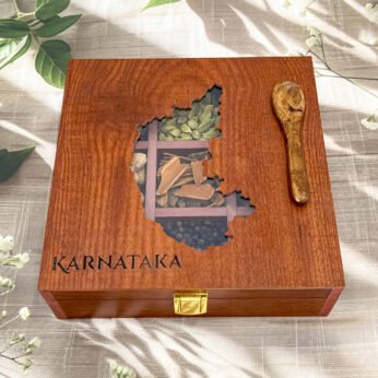 Karnataka Royal Spice Curation – 8x8x2.6 inch Wooden Box with 9 Exotic Whole Spices