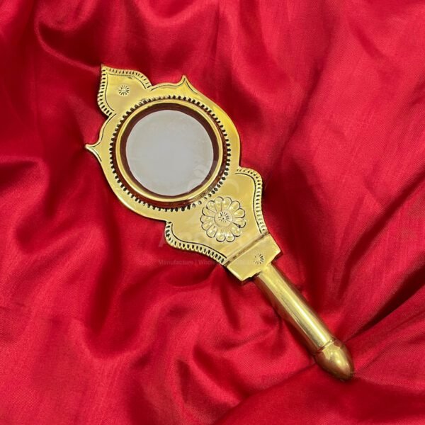 Heritage Aranmula Kannadi – Medium Handcrafted Kerala Brass Mirror (8 Inch) - Image 2