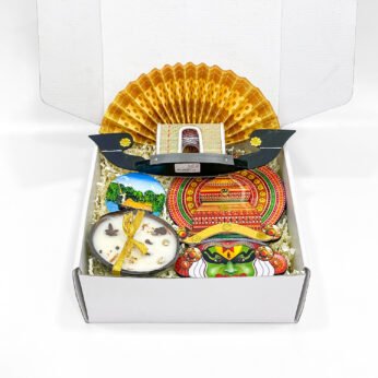 Elegant Kerala Culture Hamper – Houseboat, Kathakali, Fridge Magnet & Spice Candle