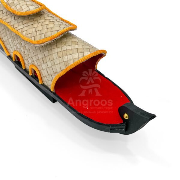 Elegant 16 Inch Kerala Boat Replica – Handwoven Cultural Souvenir - Image 5