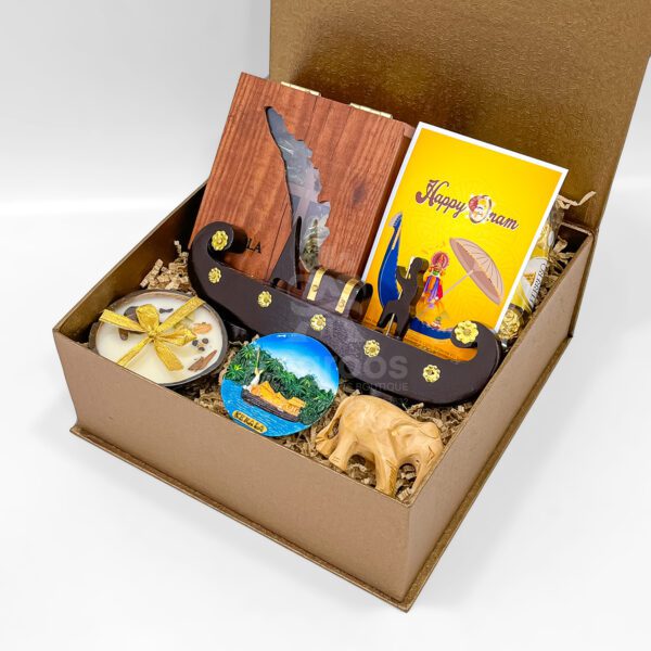 Onam Traditional Gift Box – Kerala Boat, Spices & Elephant Souvenir Hamper - Image 3