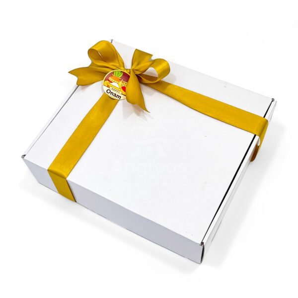 Traditional Onam Gift Hamper with Nettipattam, Vilakku & Kerala Delights - Image 5