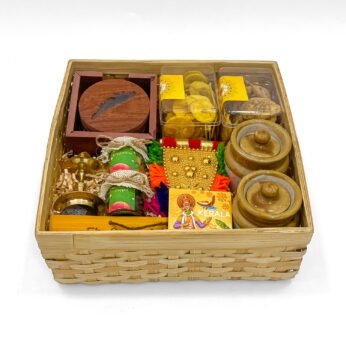 Onam Gifts Basket with Nettipattam, Spices & Kerala Snacks