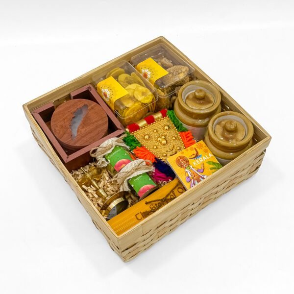 Onam Gifts Basket with Nettipattam, Spices & Kerala Snacks - Image 2
