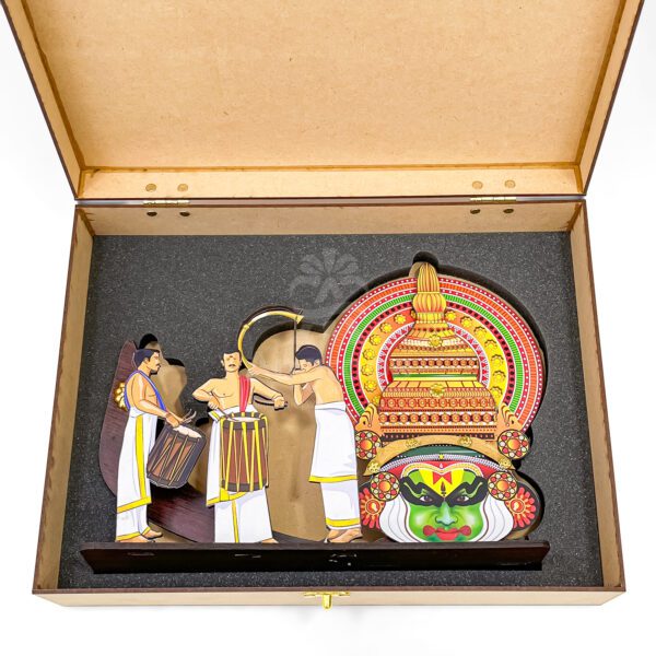 Kathakali & Chendamelam Wooden Gift Box – Kerala Cultural Showpiece - Image 2