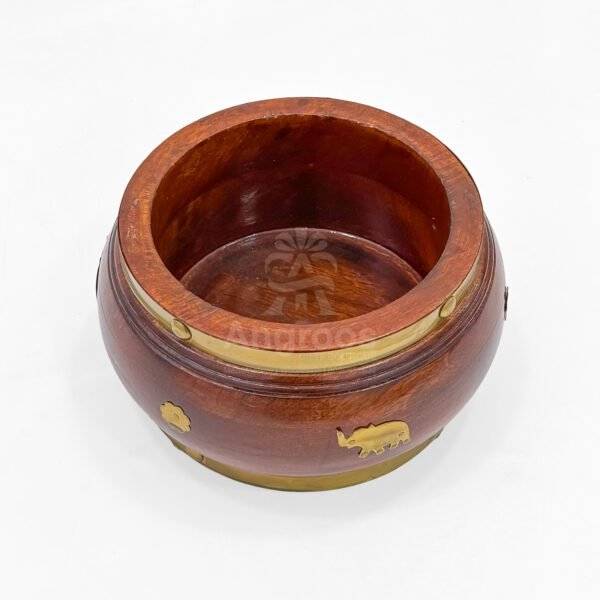 Handcrafted Wooden Uruli Bowl with Brass Elephant Design - Image 3
