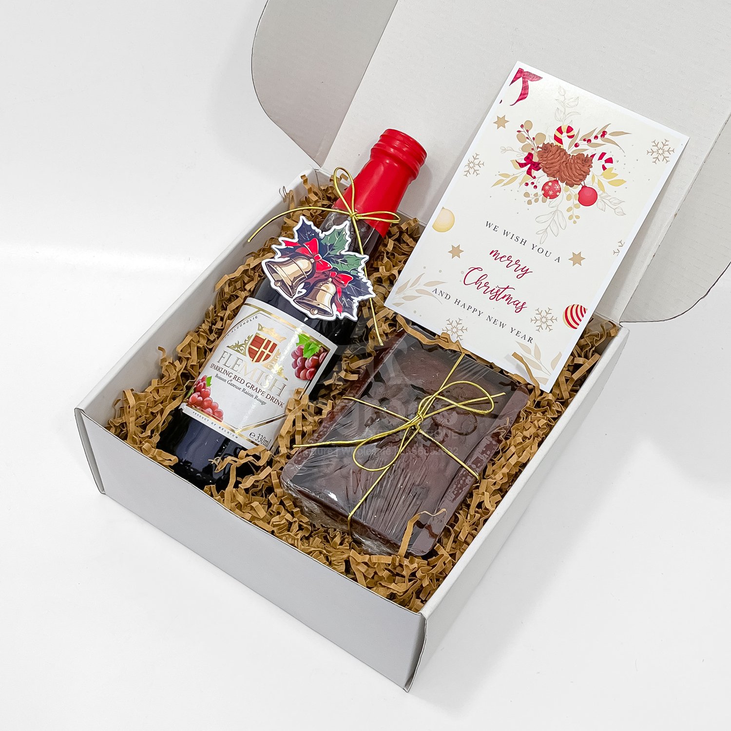 Christmas Plum Cake & Red Grape Drink Gift Hamper - Image 3